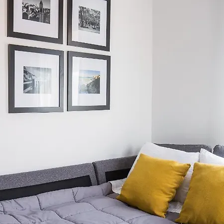 Deluxe Town Hall Square Flat In Historical Center 3 * Corfu (city)