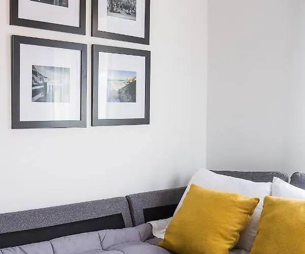 Deluxe Town Hall Square Flat In Historical Center 3 * Corfu (city)