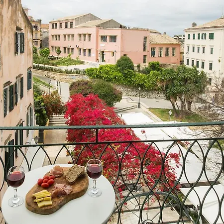 Deluxe Town Hall Square Flat In Historical Center 3